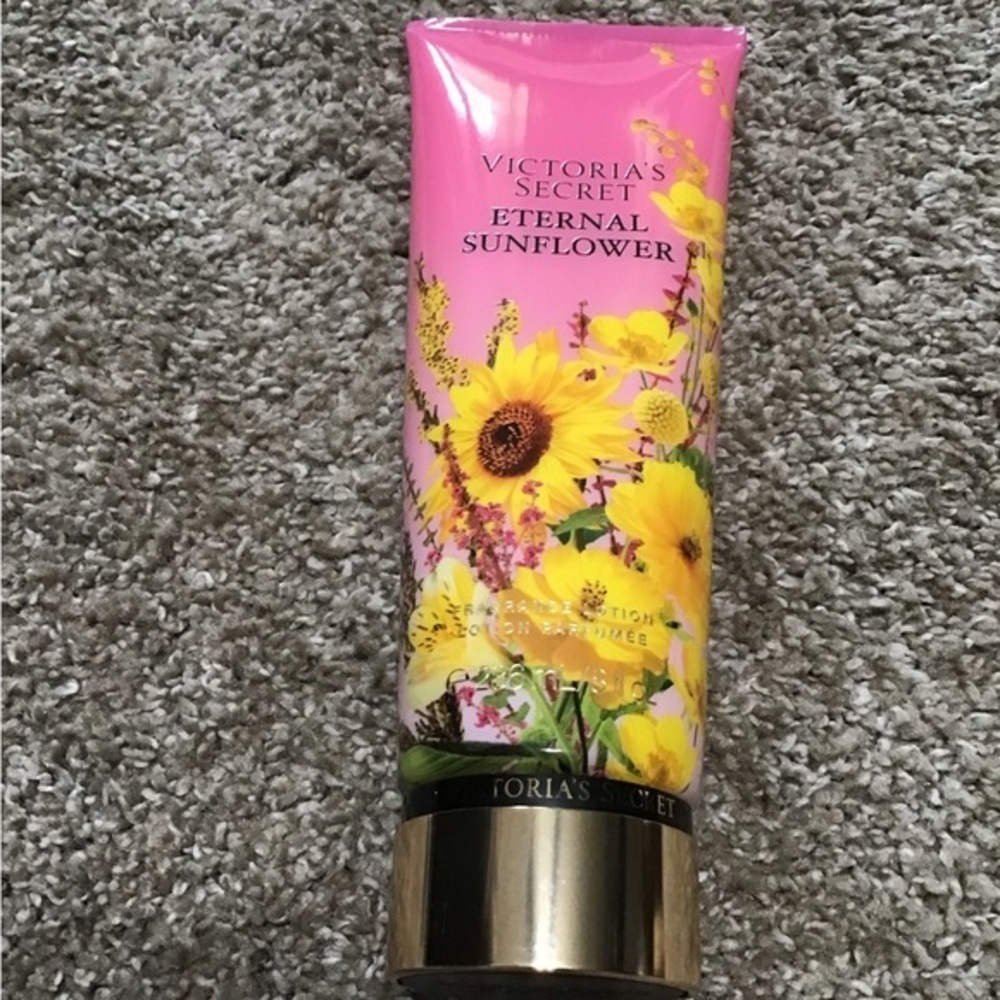 🆕VS Eternal Sunflower Fragrance Lotion